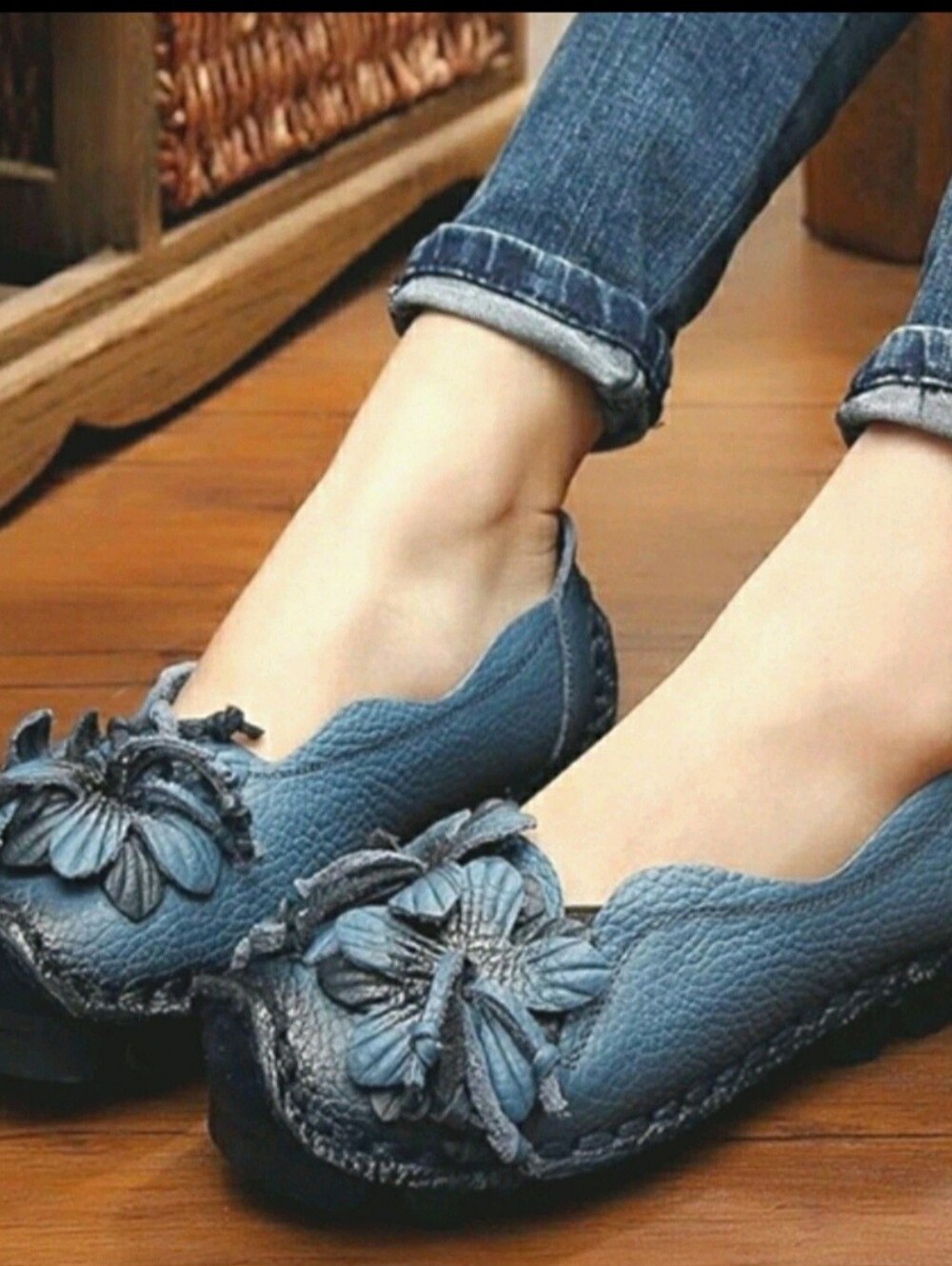 Socofy Flat Shoes Sz 225 Soft Leather Sz 5.5 Blue Flowers Boho Gypsy Hippie